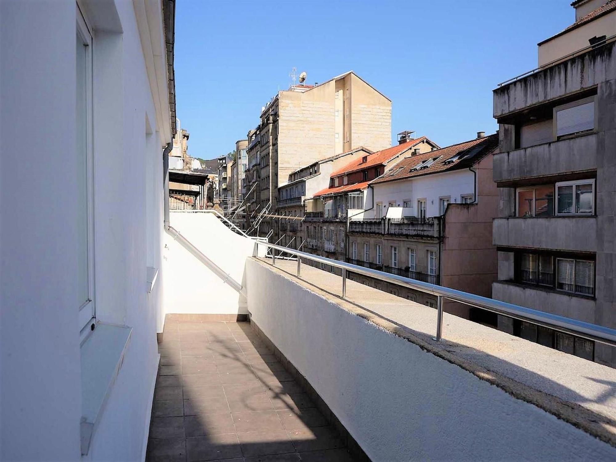 Charming Apartment In Ourense Overlooking The City Ngoại thất bức ảnh