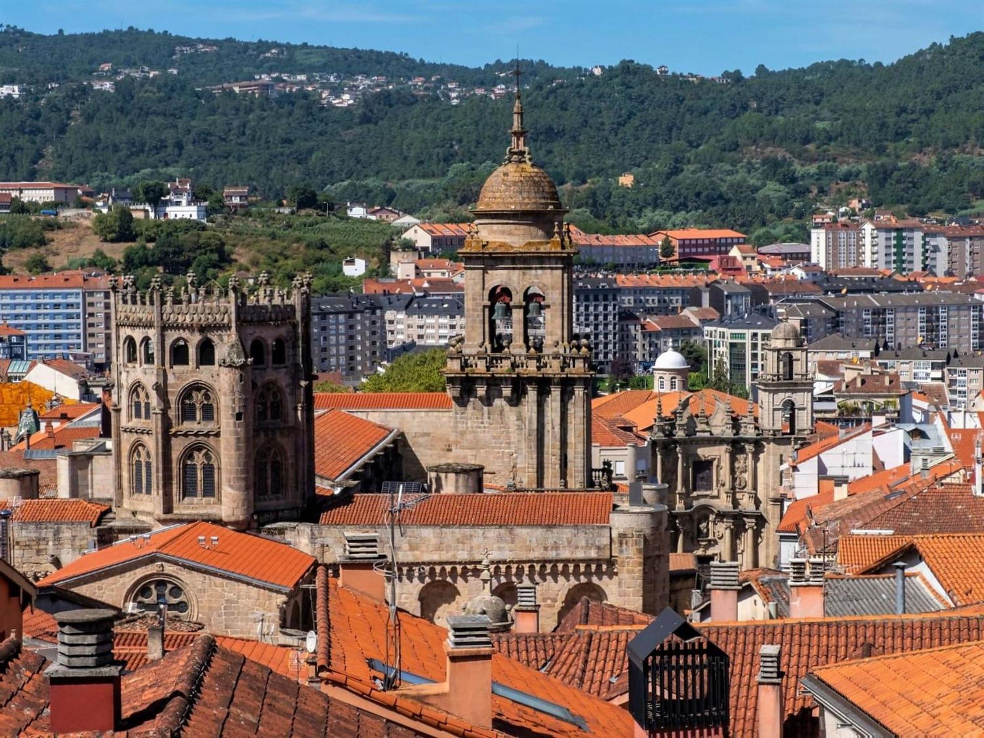 Charming Apartment In Ourense Overlooking The City Ngoại thất bức ảnh